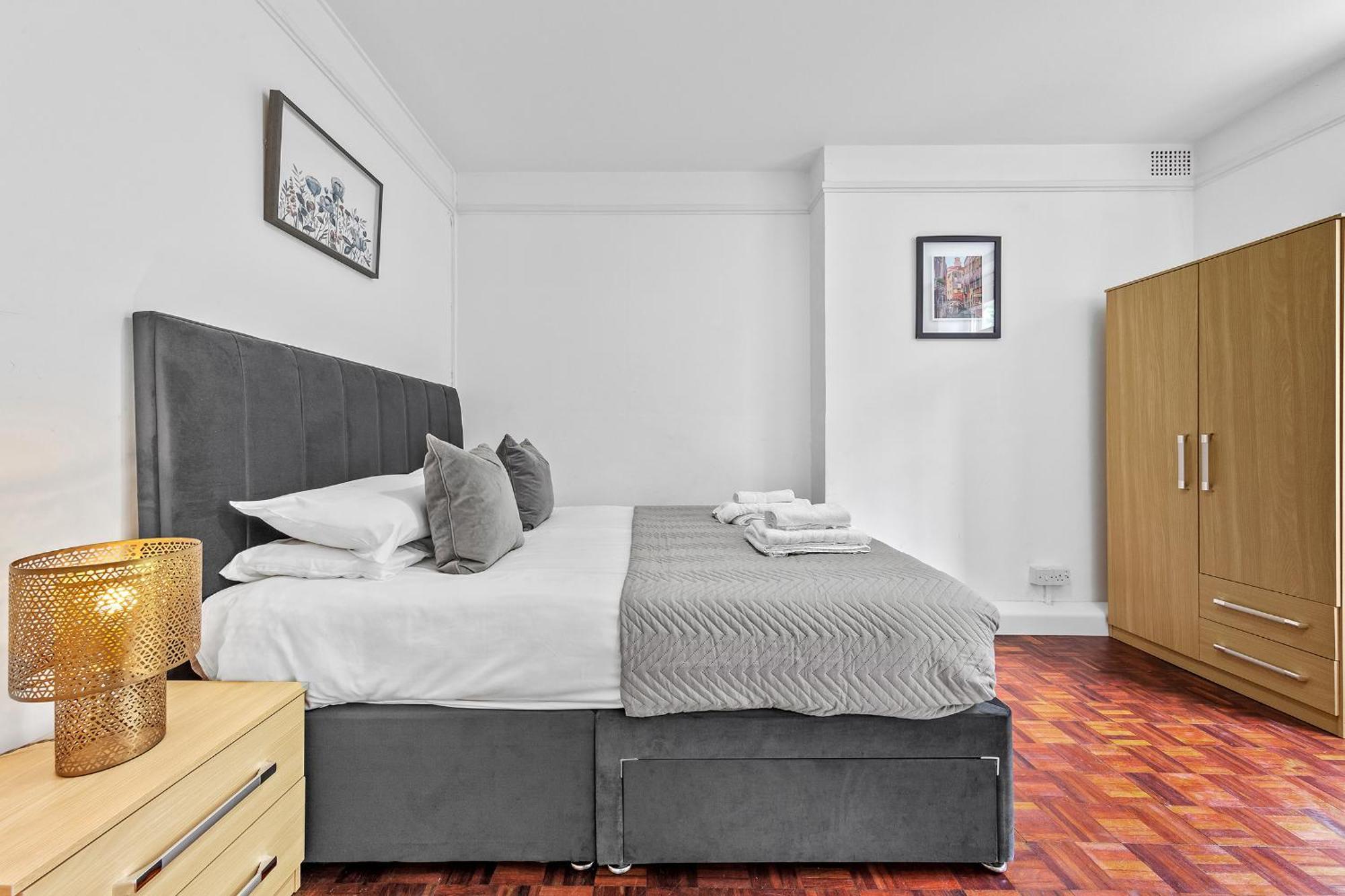 By Rehoboth - Lord's - St John's Wood Apartamento